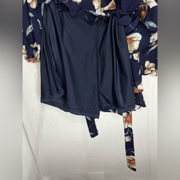 Navy Blue Floral Print Romper - Picture 4 of 5